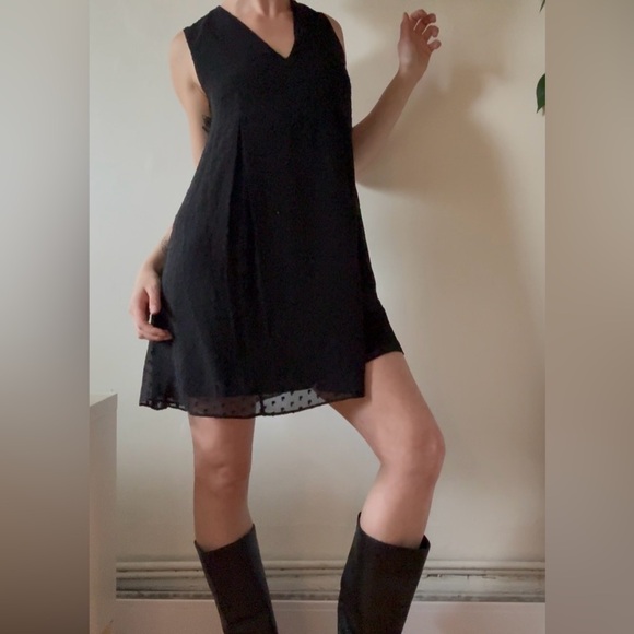 BCBG Generation Little Black Dress – Sleeveless Textured Mini (S) - Picture 3 of 6